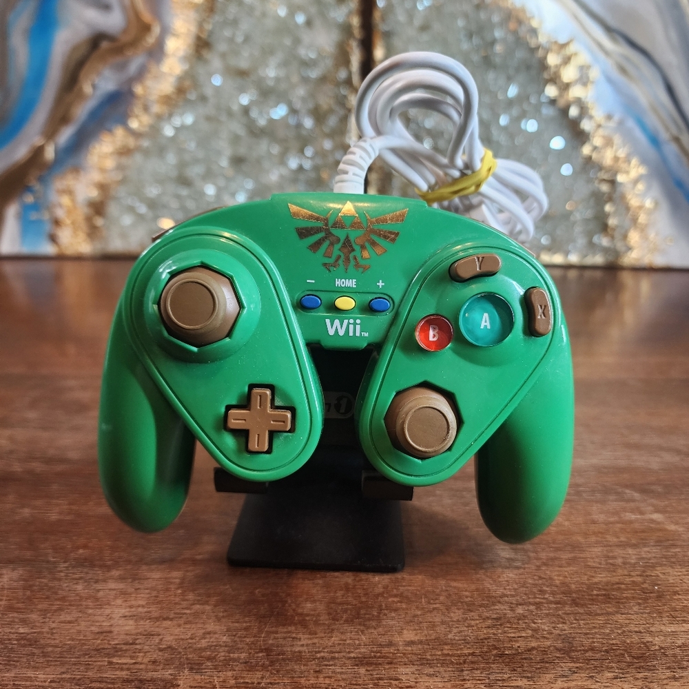 Nintendo Wii / Wii U Wired Zelda Link Fight Pad Controller